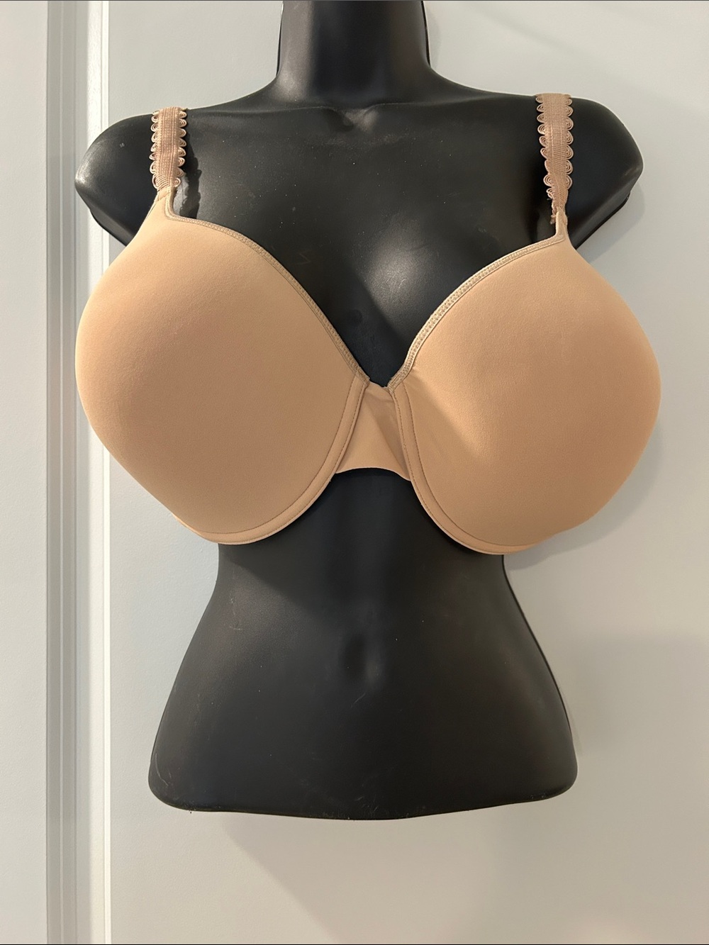 Le Mystere Smooth Nude T-Shirt Bra in Beige
